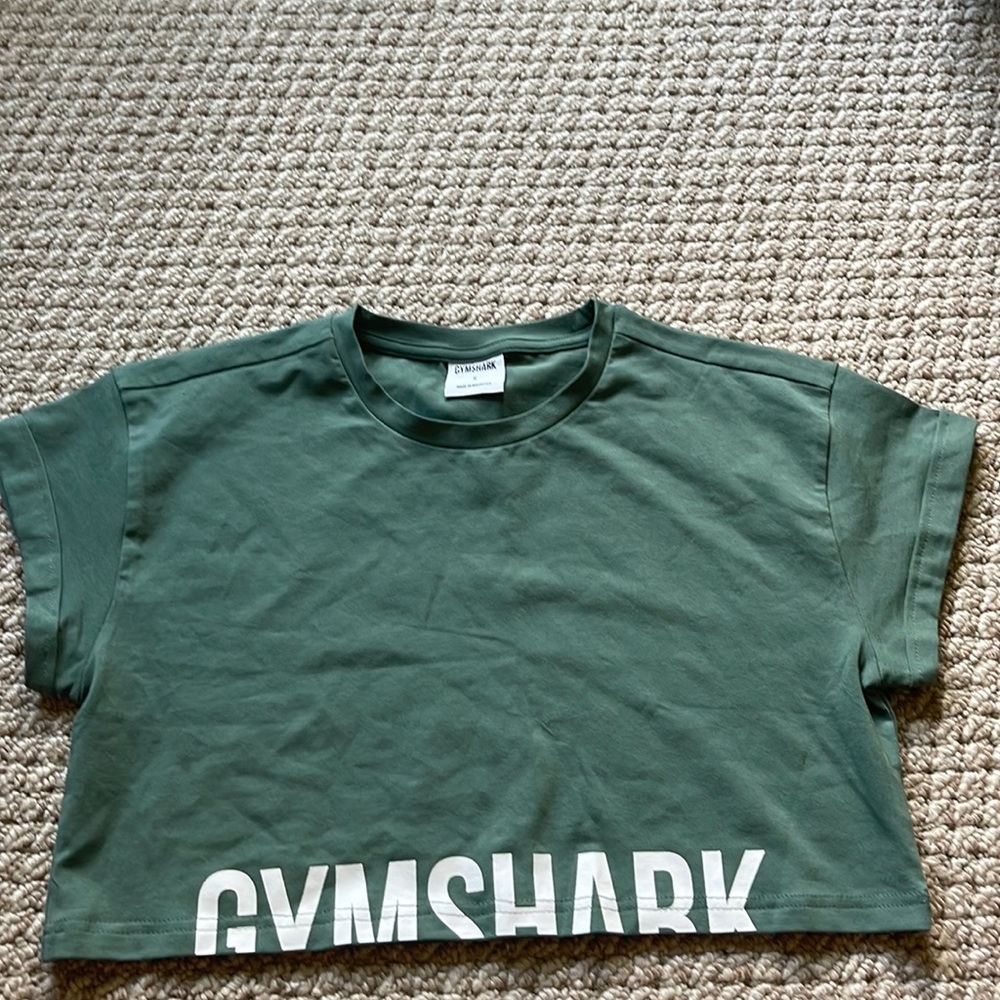 Never worn gymshark workout top!!